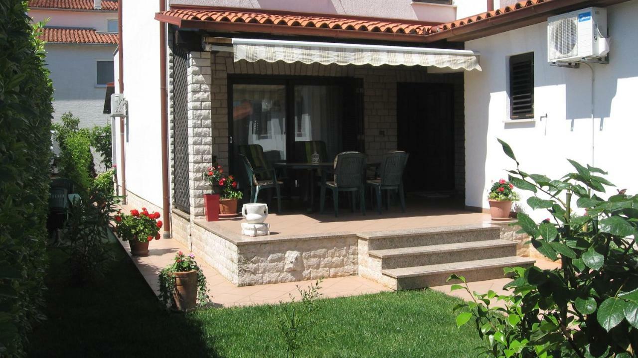 Apartments Grozdanic Фажана Екстер'єр фото